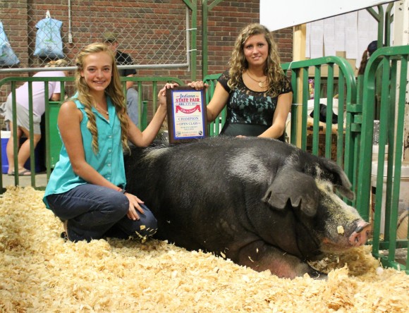 Emma Lamb & Sierra Woodward with Spotosaurus Rex